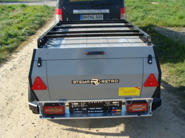 STEMA RETRO Advanced 850 kg mit Dachreling Deckelanhänger/Campinganhänger gebremst 1470 x 1070 x 400 mm - 100 km/h Urlaubsanhänger abschließbar Bereifung Stahlfelgen 195/55 R10C – Bild 4