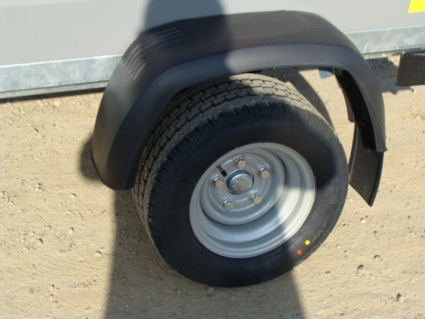 STEMA RETRO Advanced 850 kg mit Dachreling Deckelanhänger/Campinganhänger gebremst 1470 x 1070 x 400 mm - 100 km/h Urlaubsanhänger abschließbar Bereifung Stahlfelgen 195/55 R10C – Bild 7