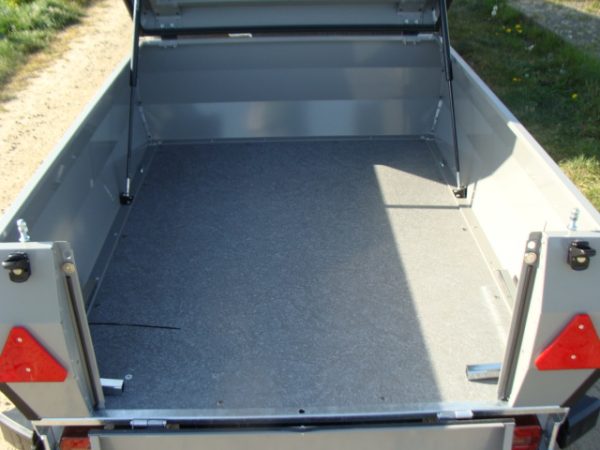 STEMA RETRO Advanced 850 kg mit Dachreling Deckelanhänger/Campinganhänger gebremst 1470 x 1070 x 400 mm - 100 km/h Urlaubsanhänger abschließbar Bereifung Stahlfelgen 195/55 R10C – Bild 9