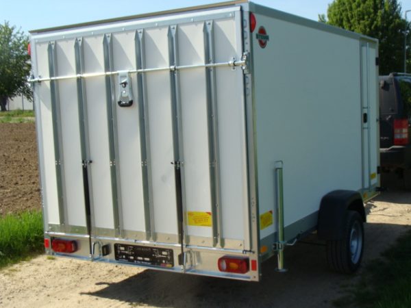 * DER CAMPER STEMA P-Box STPK O2 18-30-18.1.P15.1 Kofferanhänger gebremst 1800 kg einachser 3050 x 1870 x 1540 mm AUFFAHRRAMPE SEITENTÜRE FENSTER ELEKTROPAKET (Stromanschluss) – Bild 4