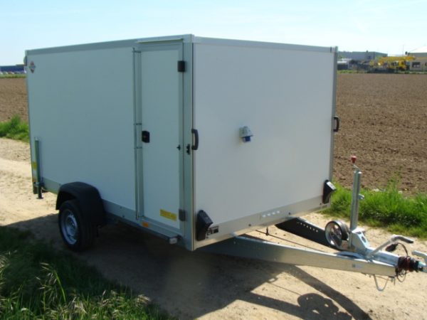 * DER CAMPER STEMA P-Box STPK O2 18-30-18.1.P15.1 Kofferanhänger gebremst 1800 kg einachser 3050 x 1870 x 1540 mm AUFFAHRRAMPE SEITENTÜRE FENSTER ELEKTROPAKET (Stromanschluss) – Bild 5