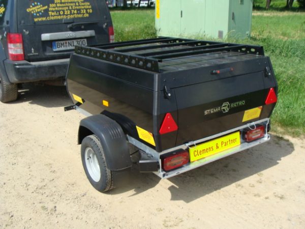 STEMA RETRO 850 kg schwarz mit Dachreling Deckelanhänger/Campinganhänger gebremst 1470 x 1070 x 400 mm - 100 km/h Urlaubsanhänger abschließbar Stahlfelgen 195/55 R10C – Bild 3