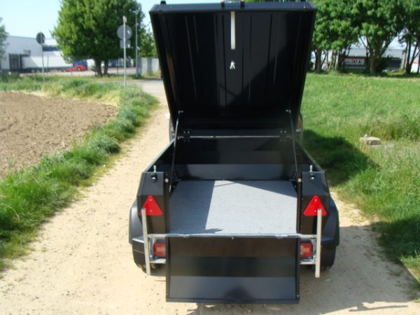 STEMA RETRO Advanced 850 schwarz mit Dachreling Deckelanhänger/Campinganhänger gebremst 1470 x 1070 x 400 mm - 100 km/h Urlaubsanhänger abschließbar Bereifung Alufelge black 195/55 R10C – Bild 10