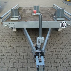 Gebrauchtfahrzeug Motorradanhänger Plattformanhänger 2000 kg 3010 x 1890 mit 2 Seitenreling Schaden