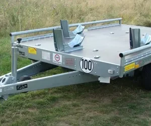 Gebrauchtfahrzeug Motorradanhänger Plattformanhänger 2000 kg 3010 x 1890 mit 2 Seitenreling Schaden